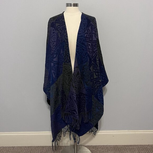 Aran Sweater Market Ireland Celtic Ruana Shawl Wrap Cape Wool Blend One Size - Picture 2 of 10